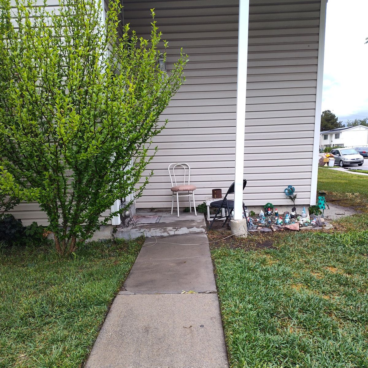 Load moving truck/ clean home