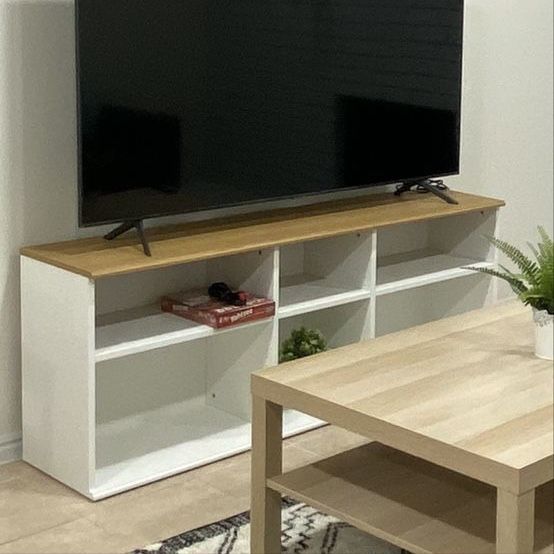 Tv stand - pristine condition