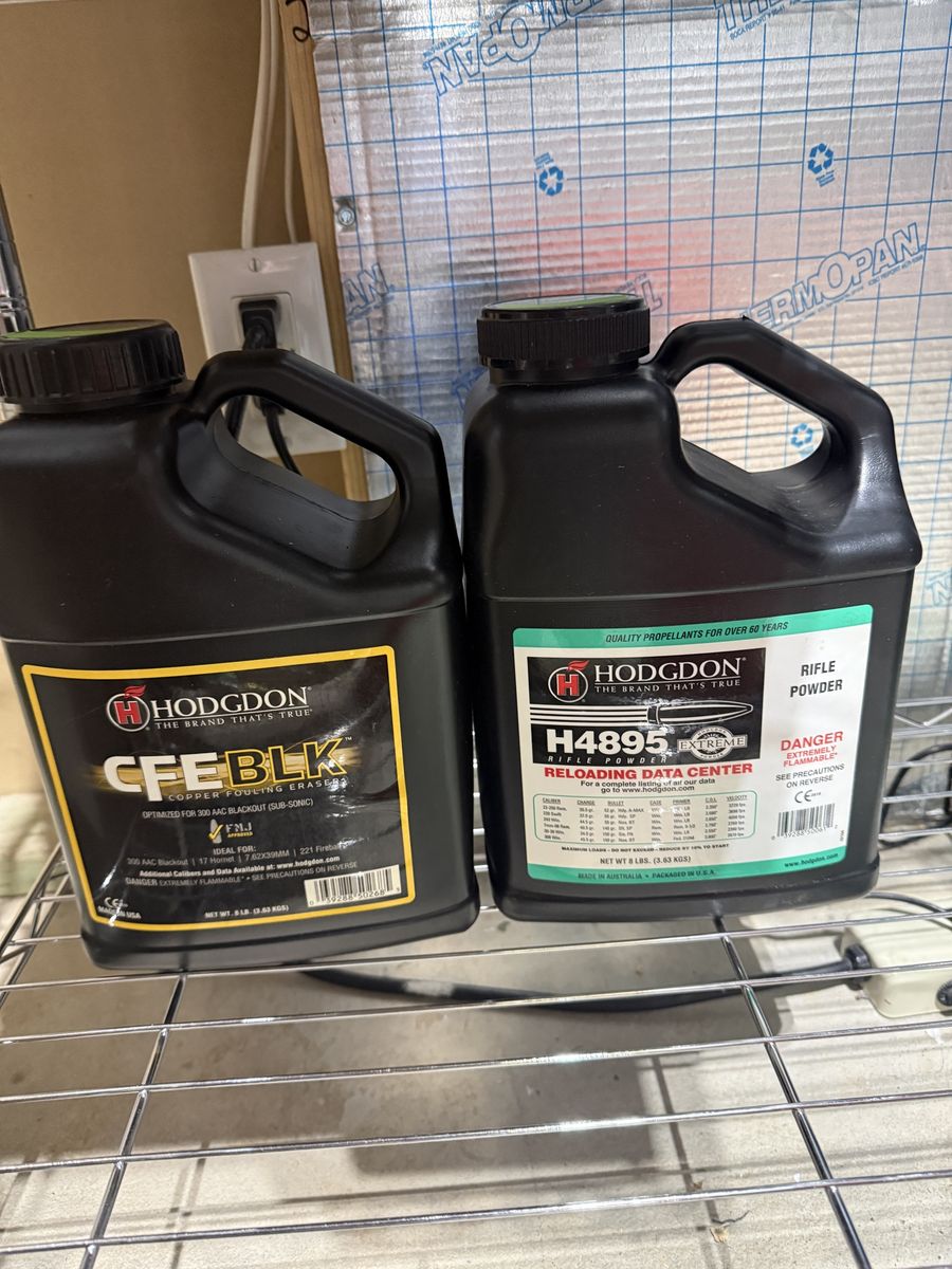 Hodgdon CFE BLK & H4895 Rifle Powder - 8 lbs