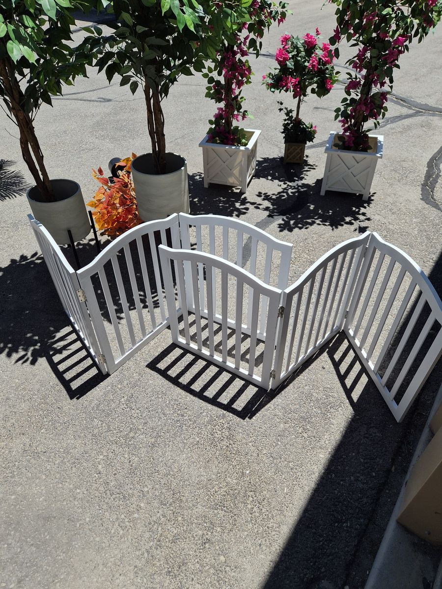 Folding White Wood Pet Gate/Playpen - 3-Panel Freestanding Barrier for Dogs & Babies x2