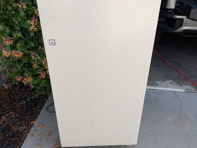 Compact Refrigerator/Freezer - Cream/White - Ideal for Dorms/Garage