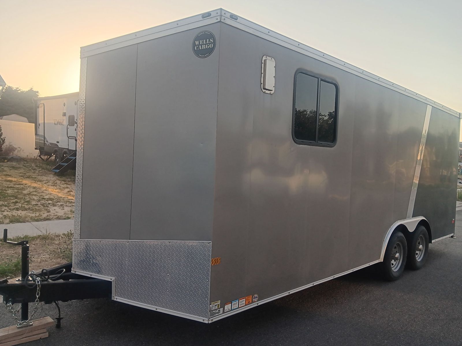 Wells Cargo Road Force Enclosed Cargo Trailer - Gray/Charcoal- 8.5x20ft Tall Deluxe