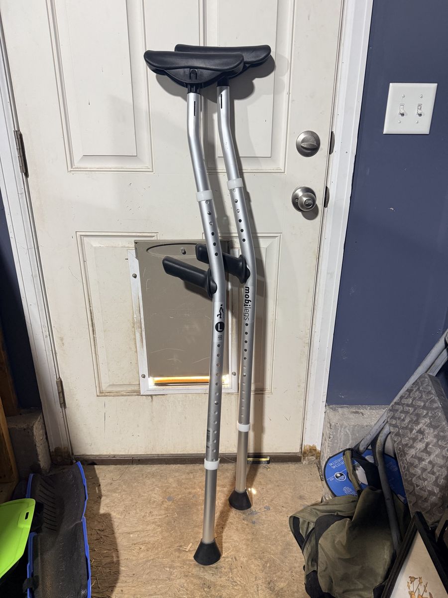 Mobilegs Ultra Ergonomic Underarm Crutches Pair - Size Large (300 lb Capacity)