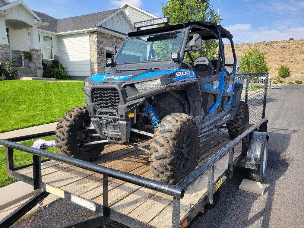 2015 RZR 900 EPS 4-Seater UTV Side-by-Side - Blue/Black