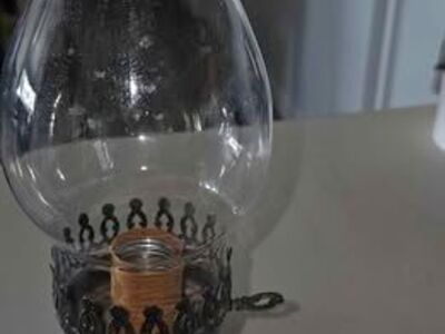 Hurricane lamp