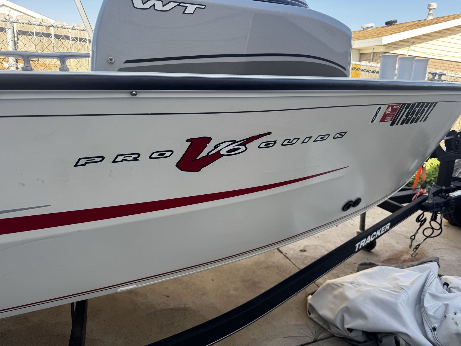 2019 Tracker Pro Guide V16 well equipped