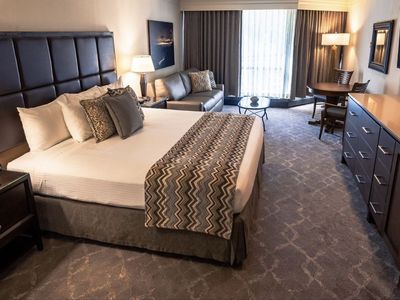 Snowbird condo sleeps 10 for rent, Cliff Club at Snowbird, 3 or 4 night stay,