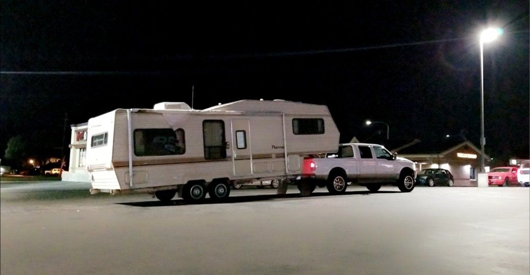Nomad Skyline Fifth Wheel Camper Trailer 31ft