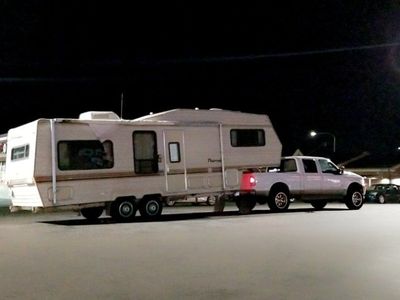 Nomad Skyline Fifth Wheel Camper Trailer 31ft