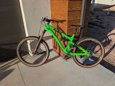Yeti SB6 C2 Mountain Bike - Green, Full Suspension, 27.5" Wheels, Shimano SLX, Fox Factory