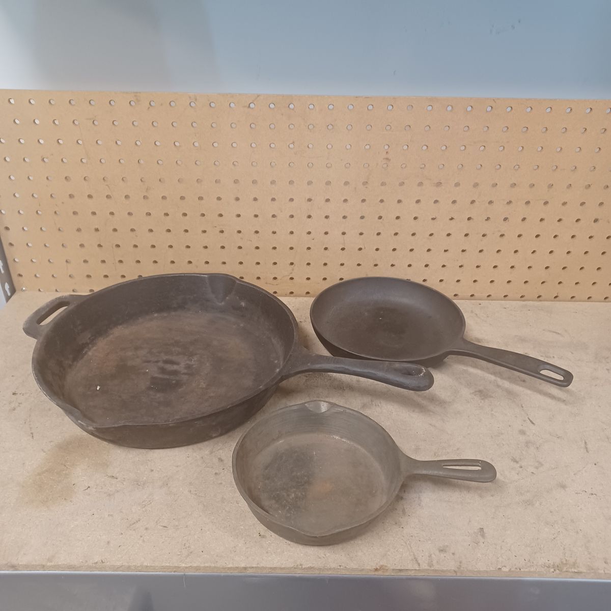 Cast iron skillets All for $35