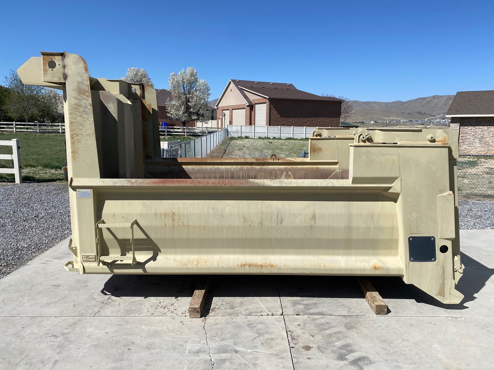 New Dump Body 12x36x48 Hardox