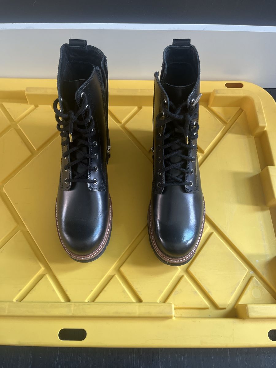 Black Lace-Up Boots with Side Zipper - Clark’s