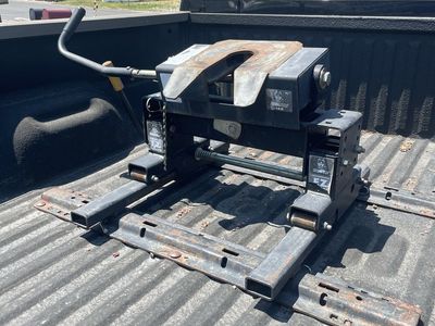 Husky 16K 5th Wheel Trailer Hitch with EZ Roller Base