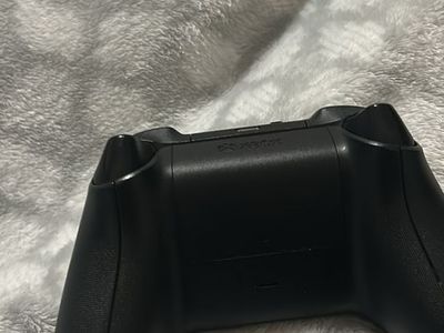 Black Xbox series s controller