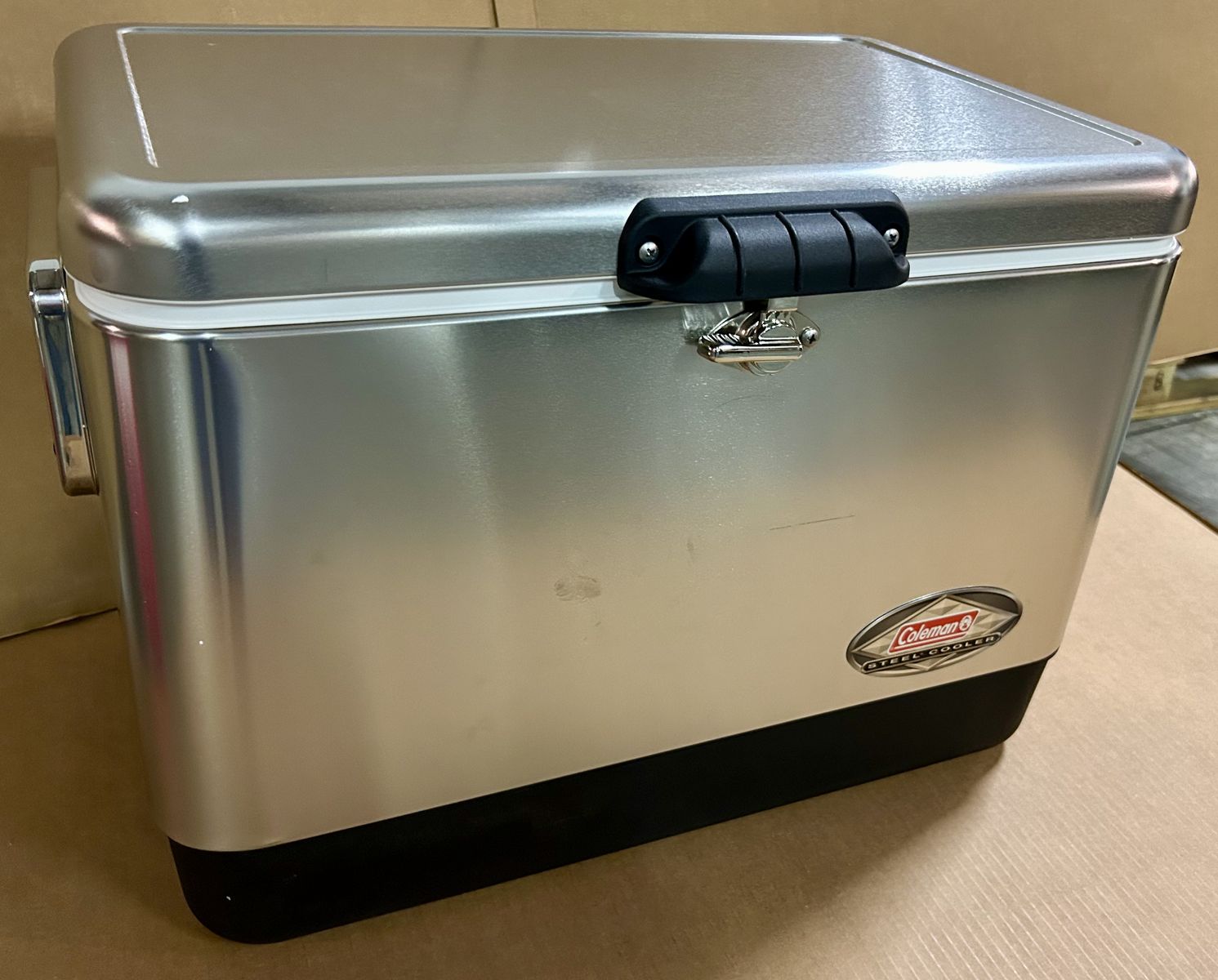 Vintage coleman ice cooler 54 QT
