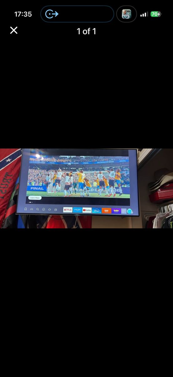 Smart TV, various streaming apps, excellent condition