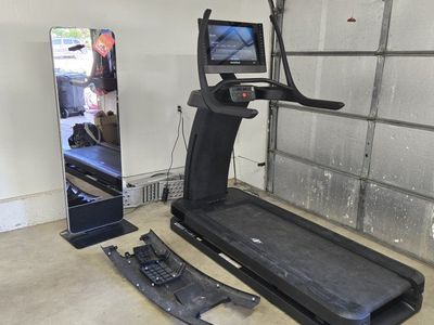 NordicTrack X24 Treadmill - iFIT Enabled & ProForm Smart Mirror (Vue)