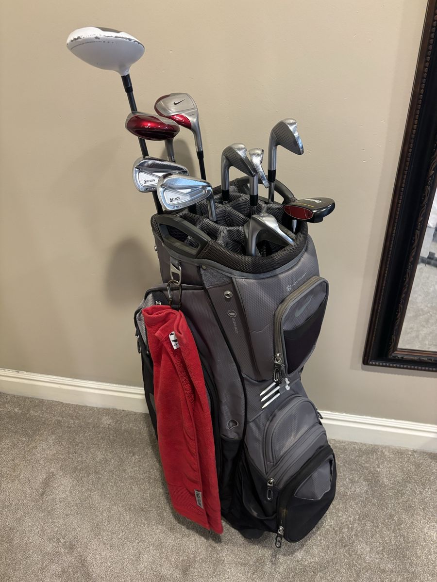 Srixon, Nike, Taylormade, Titleist Right handed golf set