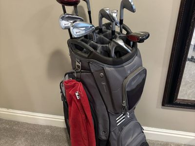 Srixon, Nike, Taylormade, Titleist Right handed golf set