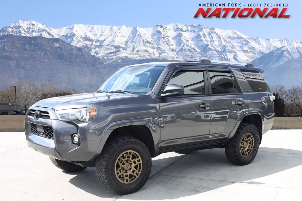 2022 Toyota 4Runner SR5
