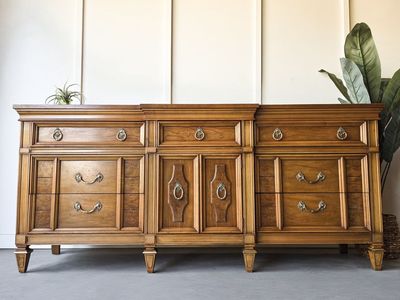 *FREE DELIVERY* Vintage Dixie Wood Dresser/Sideboard!