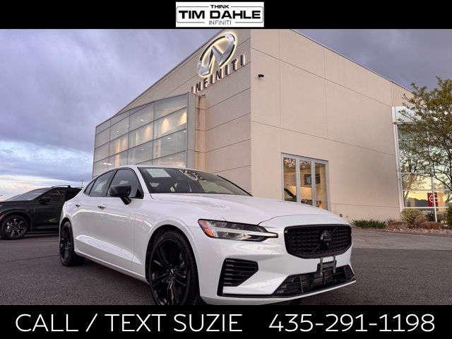 2023 Volvo S60 Recharge T8 Plus Black Edition