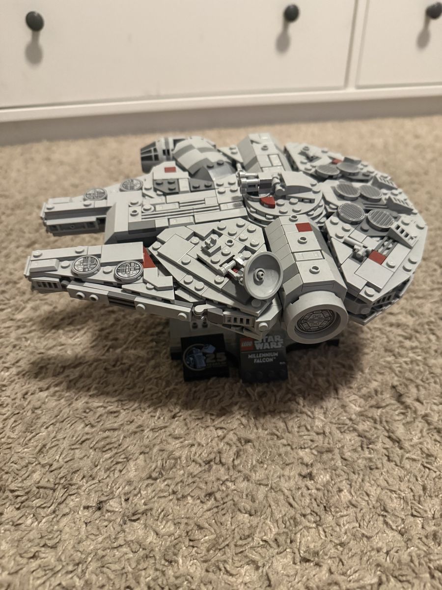 LEGO Star Wars Starship Collection Millennium Falc