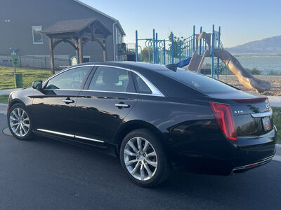 2017 CADILLAC XTS Premium Luxury