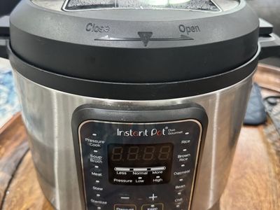 Instant Pot Duo Gourmet 60 Electric Pressure Cooker 6 Quart Stainless Steel