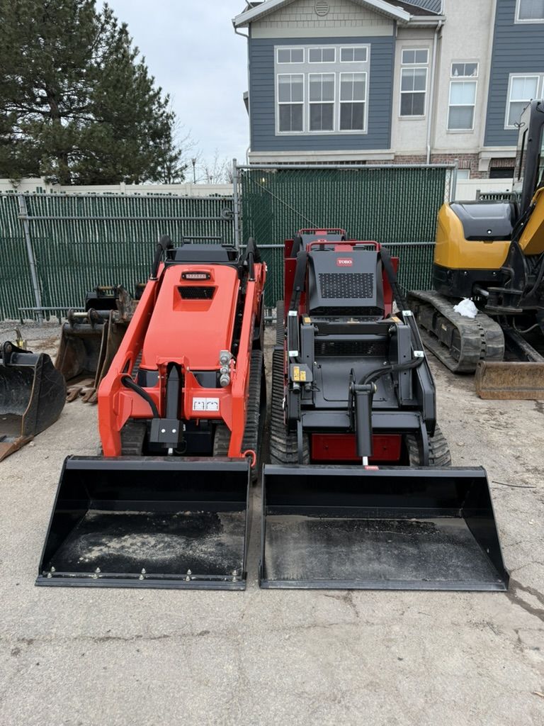 Mini Track Skids 4 Rent! 36 Inches or 44 Inches with Big Bucket. Stand on CTL