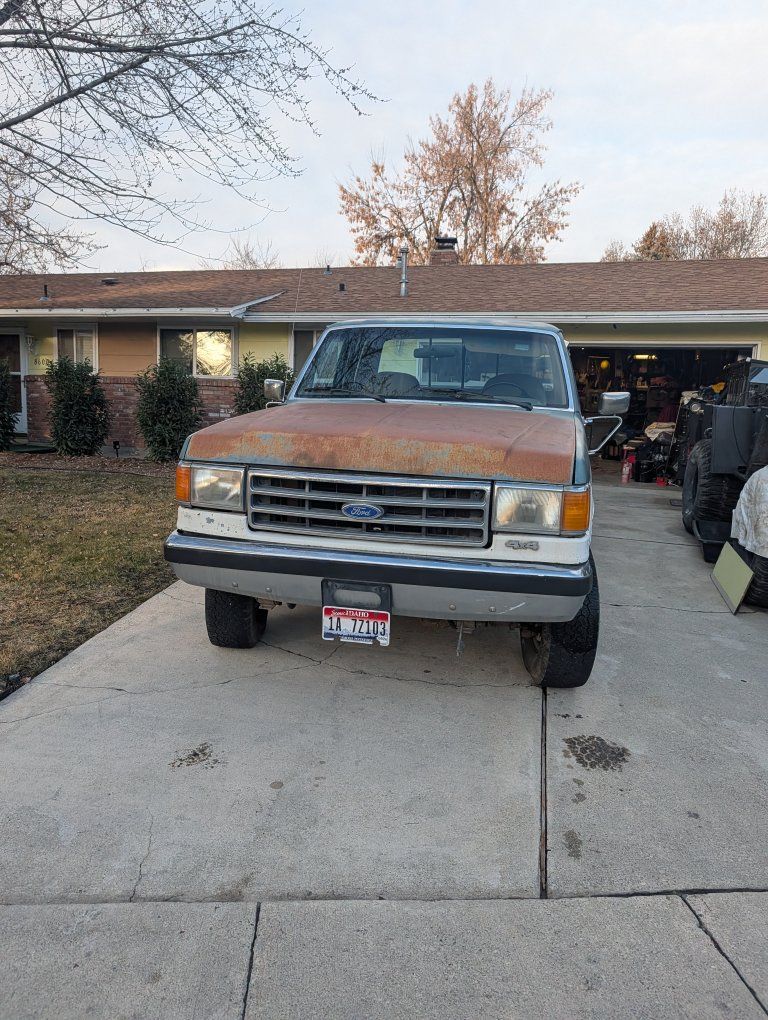 1990 Ford F-250 XLT Lariat