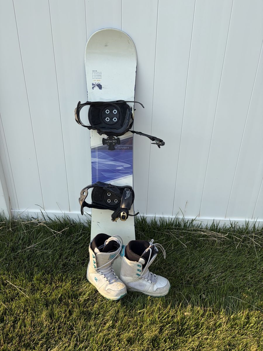 54” Snowboard with Boots and Bindings
