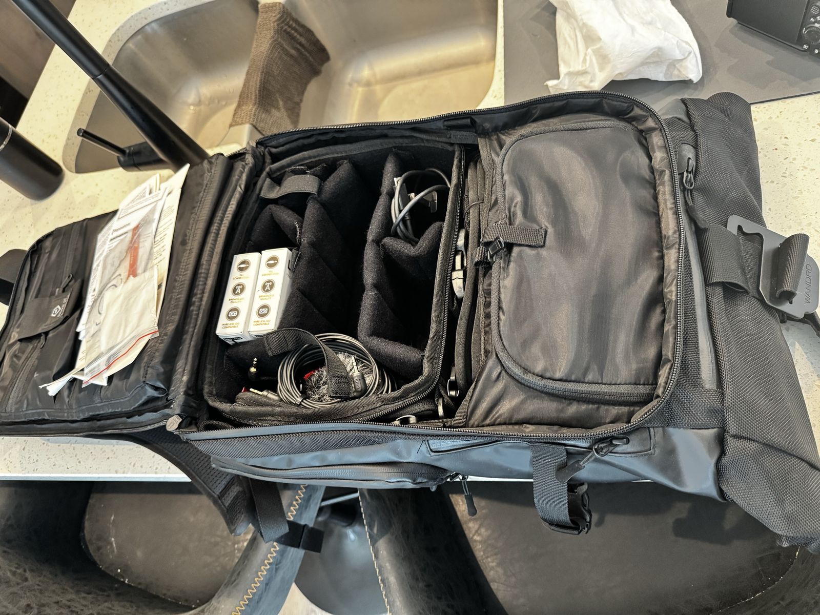 Main image 3