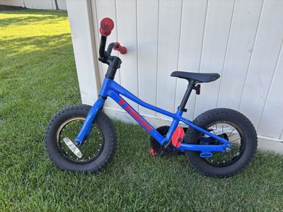Trek precaliber 12 kids bike