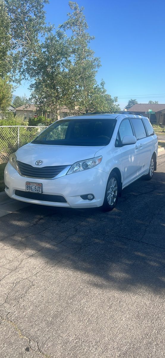 2011 Toyota Sienna XLE 7-Passenger