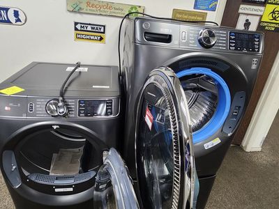 BEAUTIFUL BRAND NEW GE ELECTRIC DRYER AND GE FRONTLOAD WASHER SET!!