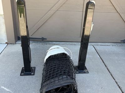 Douglas Premier Pickleball posts and net