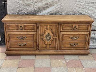 Vintage 9 Drawer Dresser