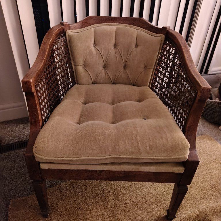 Vintage accent chair