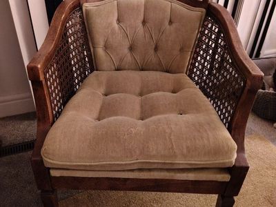 Vintage accent chair