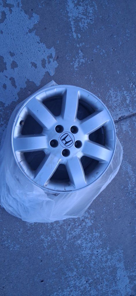Honda 5x114.3 Wheel 17 inch OEM Rim Silver Alloy - Used Condition