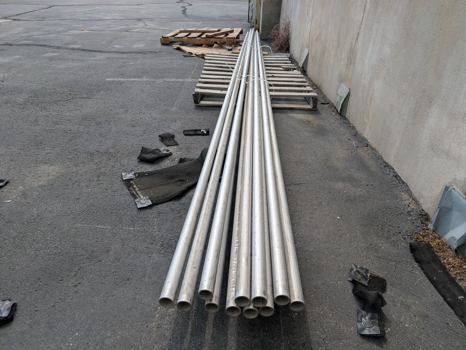 Stainless Steel Pipe - 1-1/4" 316L - 11 pieces, 20ft each - NEW surplus