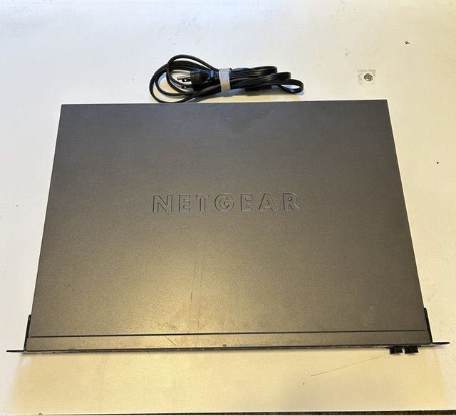 NETGEAR ProSafe 48-Port Gigabit Smart Switch w/ POE Rack Mountable GS752TPS