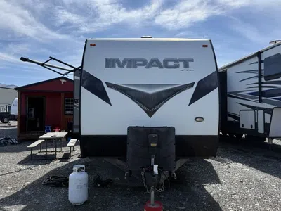 Used 2019 Thor Keystone RV Impact 332