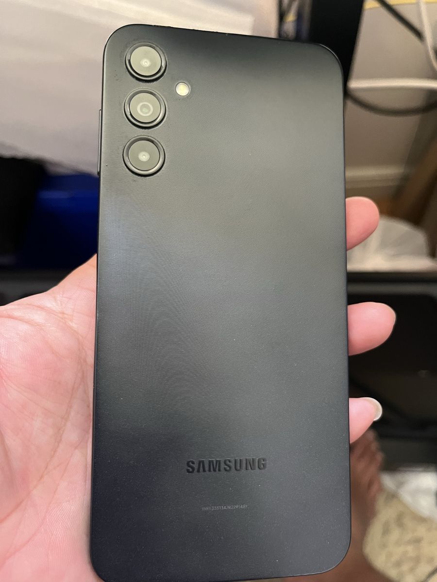 Samsung a14. Unlocked,so nice