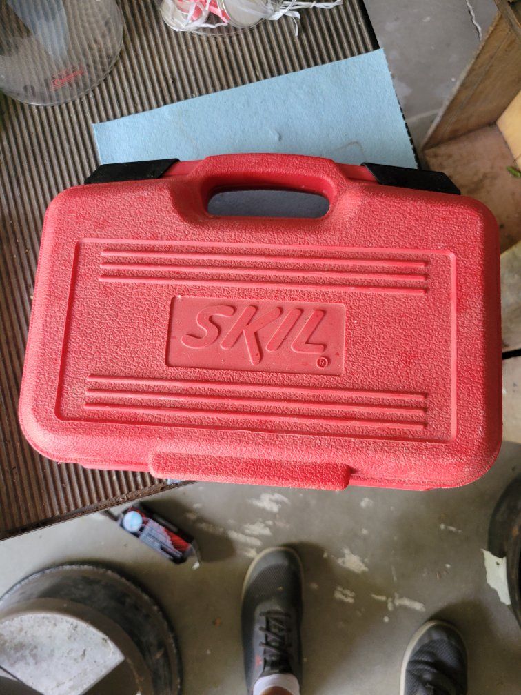 SKIL Drill Bit and Driver Kit  Red Tool Case