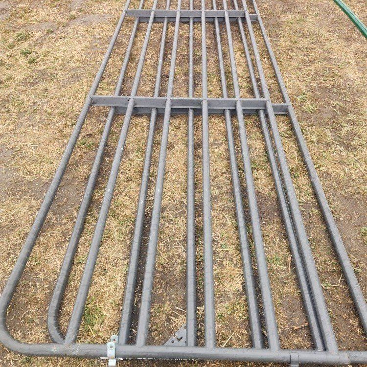 2 16ft behlen country cattle/horse pasture gates