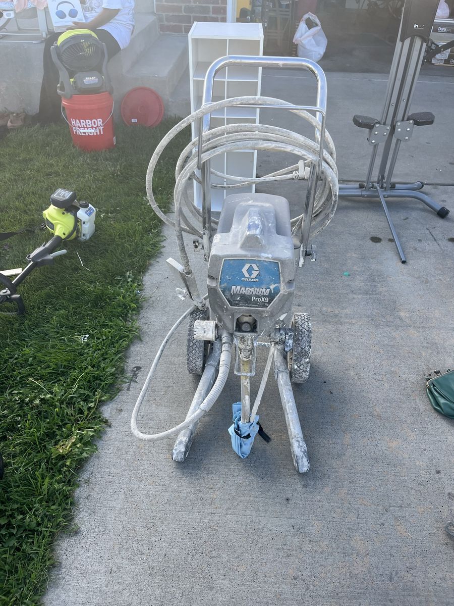 Graco Magnum ProX9 Airless Paint Sprayer on Cart with Hose - Used, Good Condition
