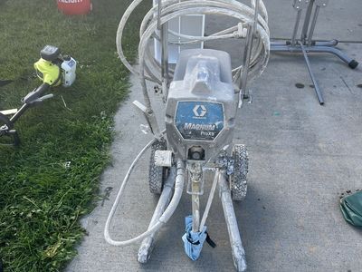 Graco Magnum ProX9 Airless Paint Sprayer on Cart with Hose - Used, Good Condition